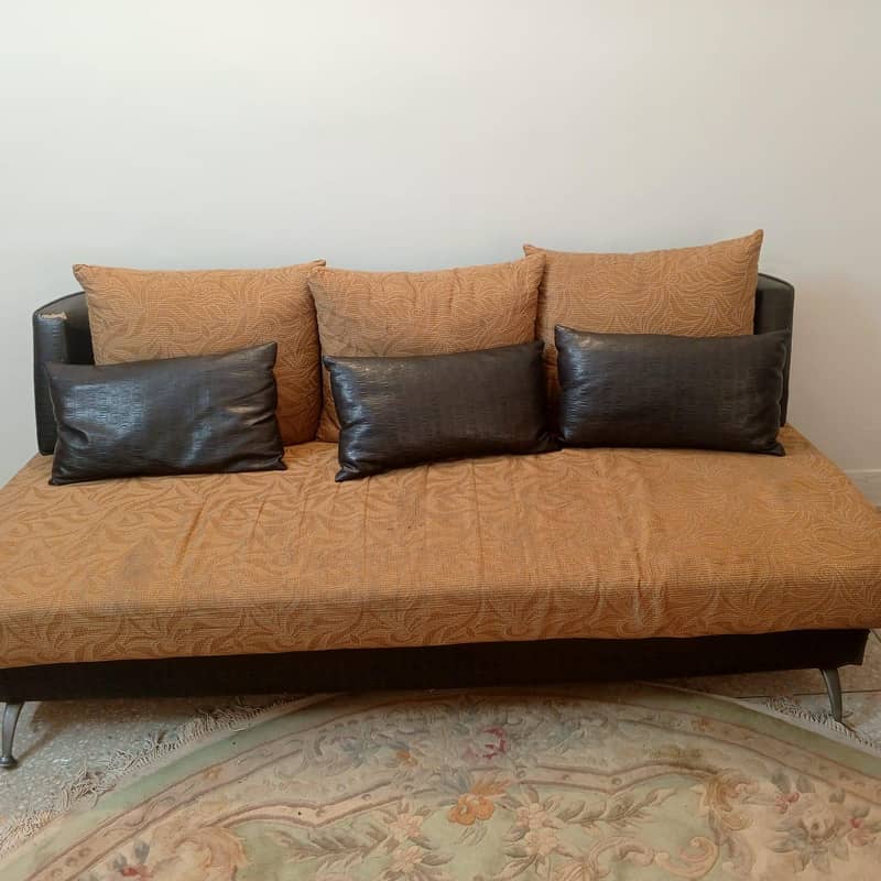 BEST CONDITION  SOFAS. 0