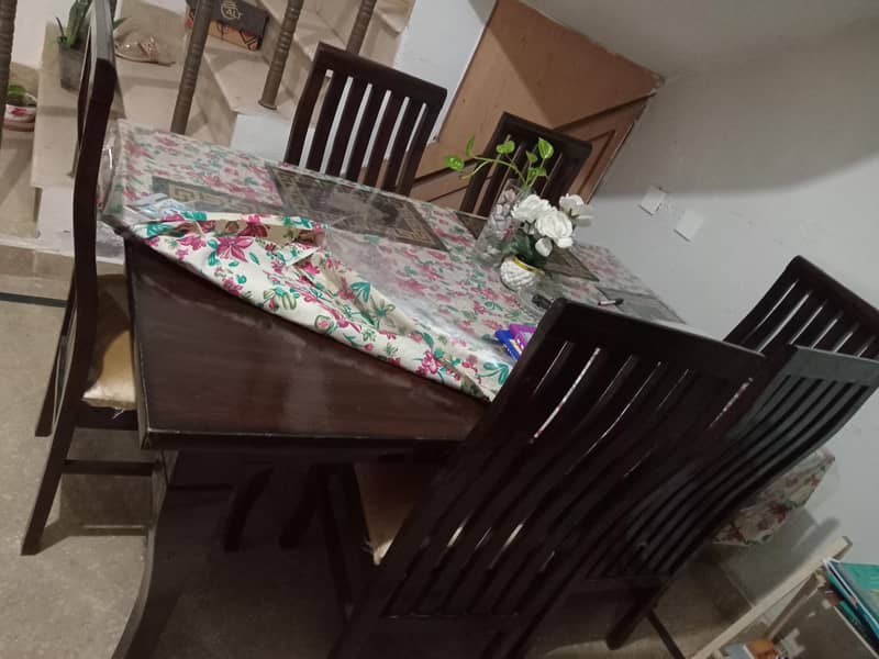6 seater dining table 1