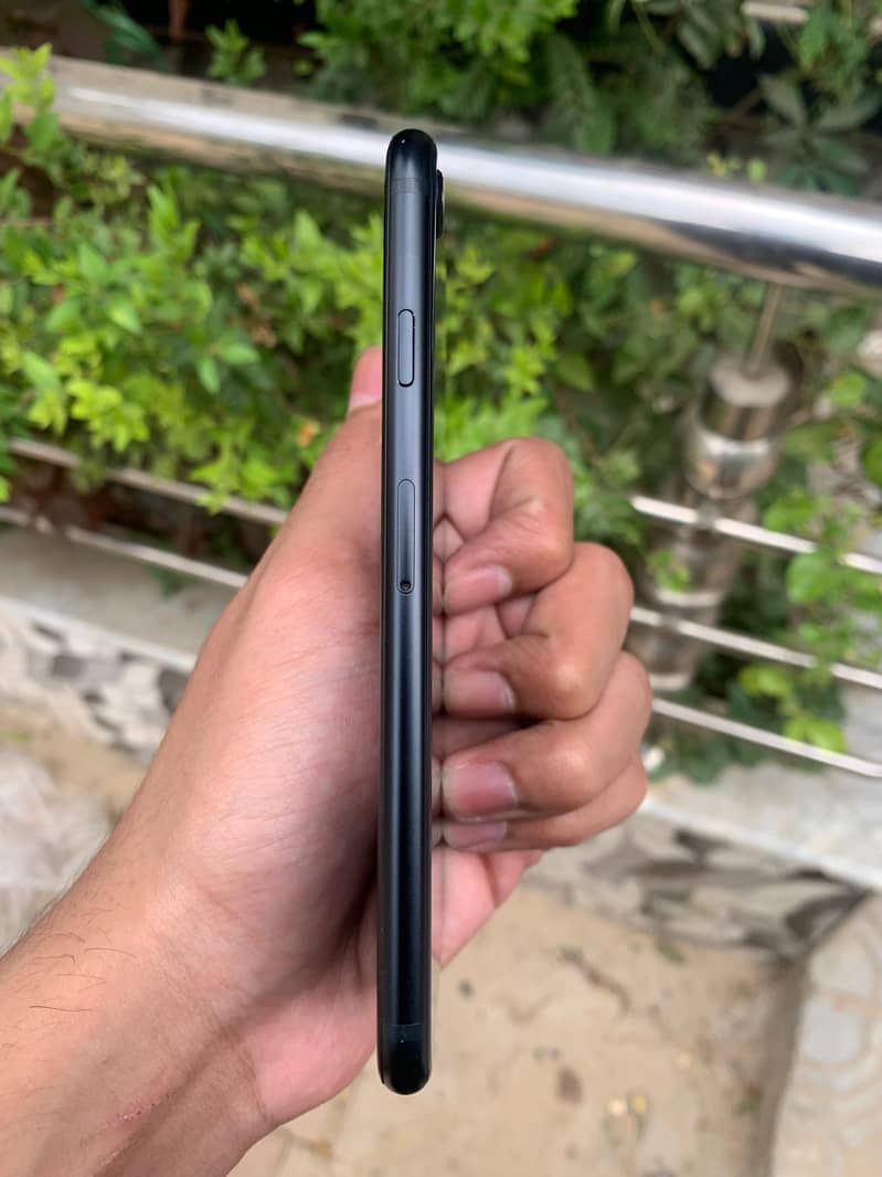 IPhone SE 3rd 4