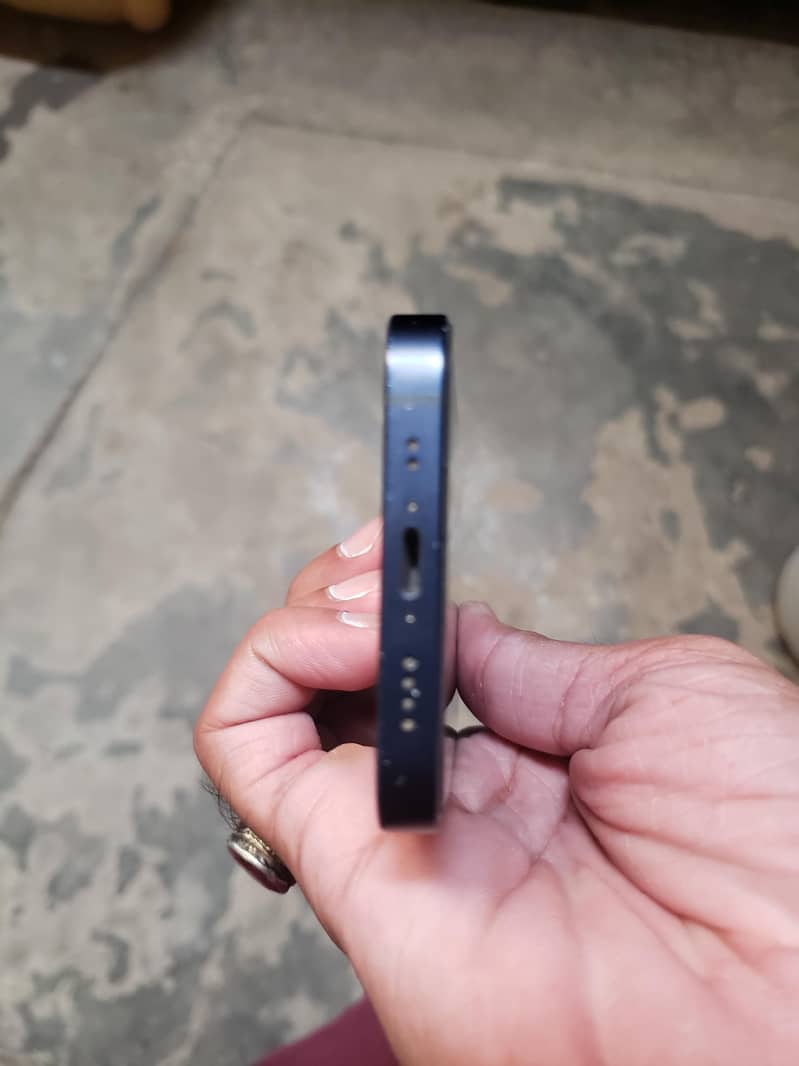 Apple iPhone 12 mini 2