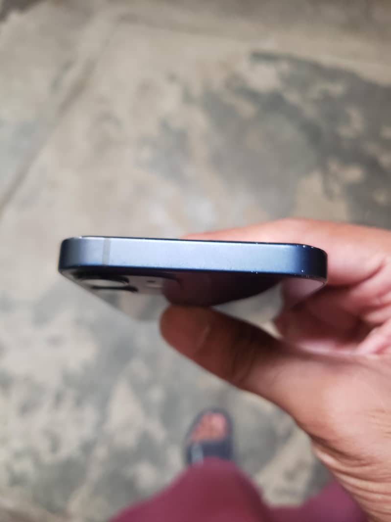 Apple iPhone 12 mini 4