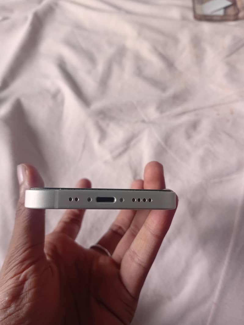 Apple iPhone 12 mini 1