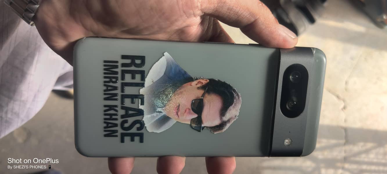 Google Pixel 8 4