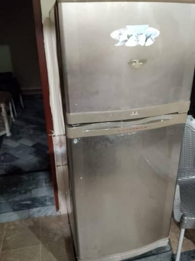 Dawalance fridge medium size