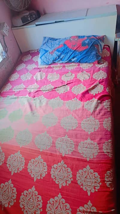 singal bed with smattres with side table