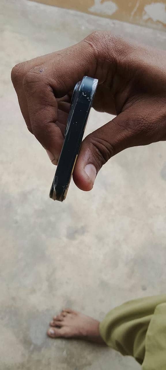 Apple iPhone 13 mini 7