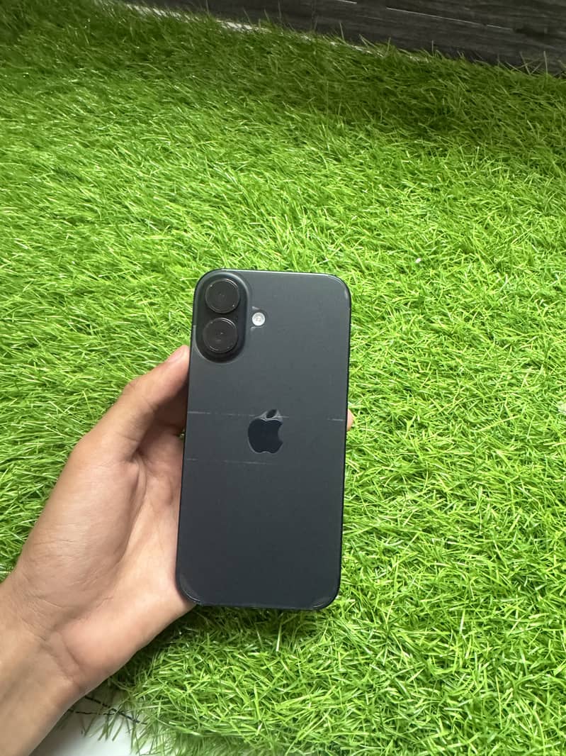 iPhone 16 1