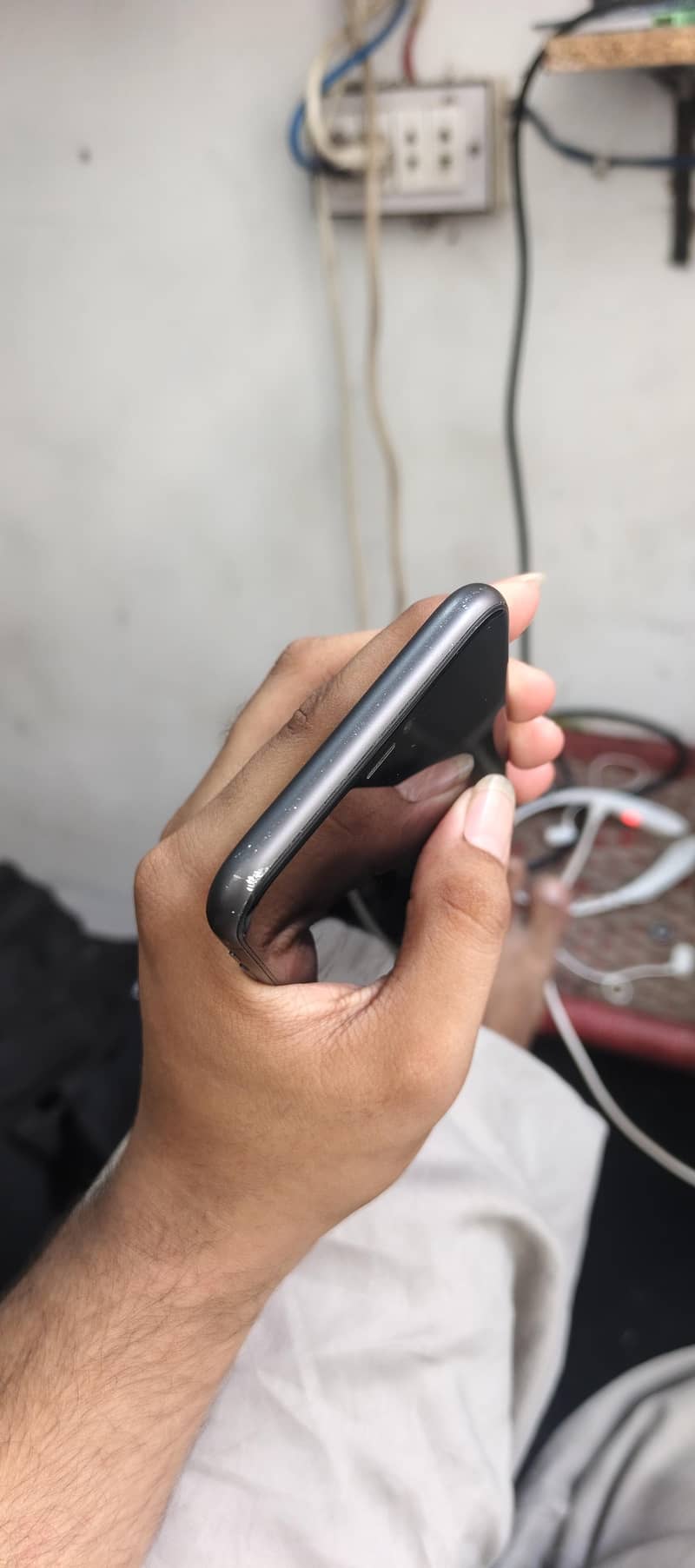 Apple iPhone 11 1