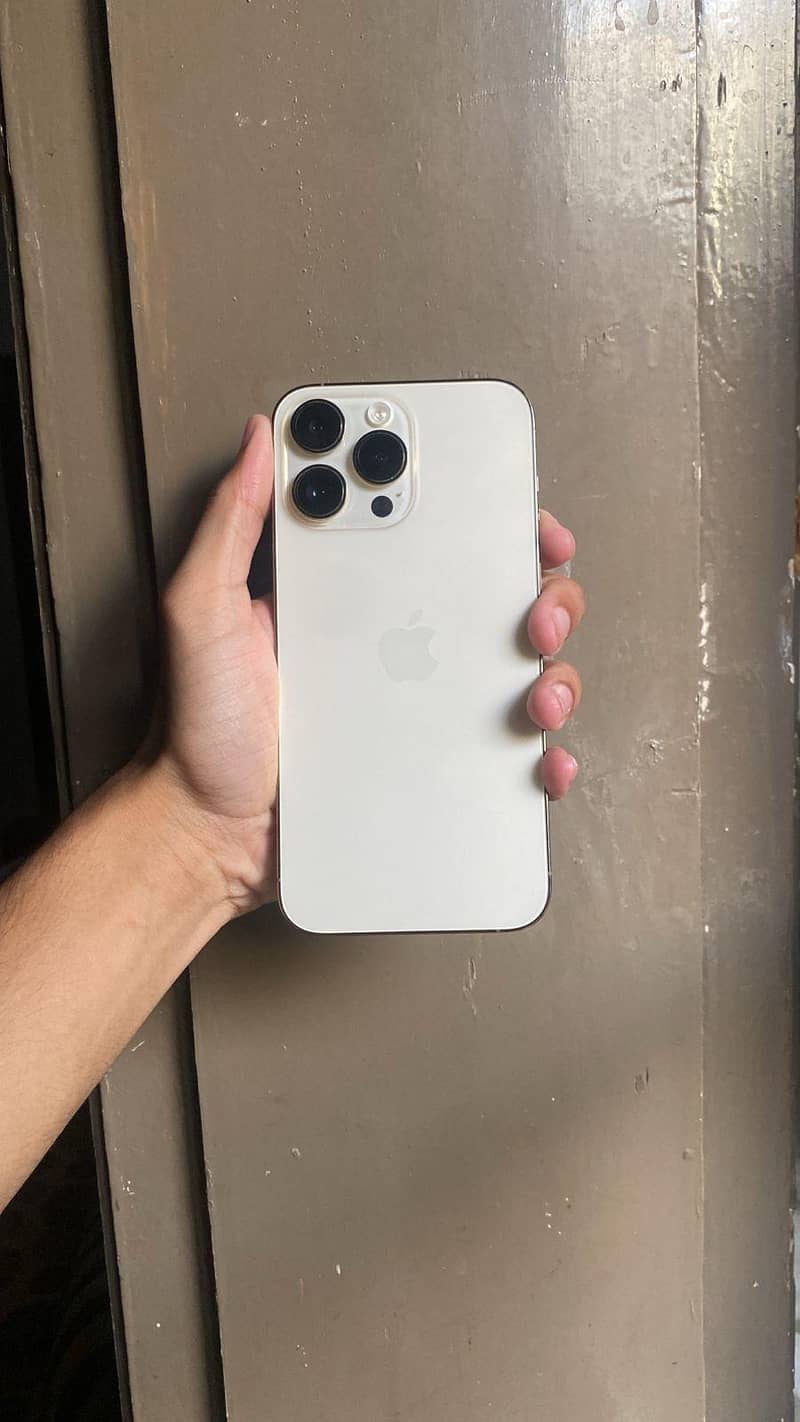 Apple iPhone 14 Pro Max 0