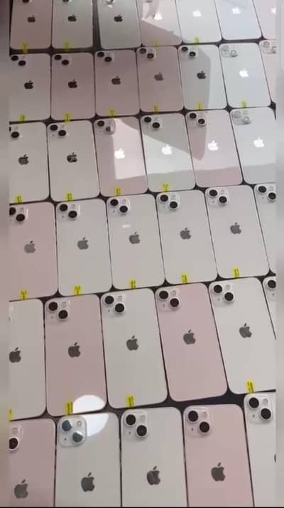 Apple iPhone 13