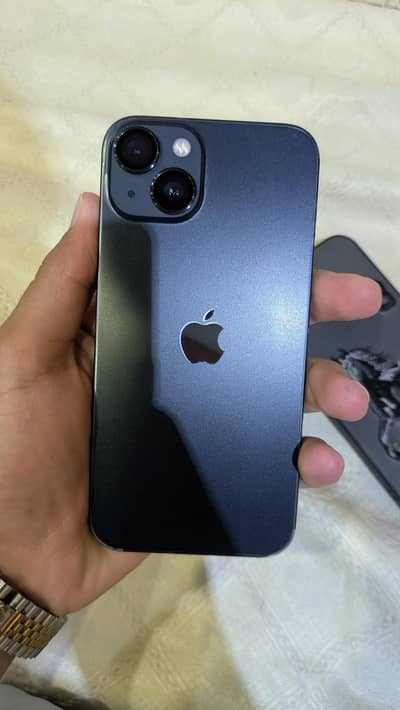 Apple iPhone 13