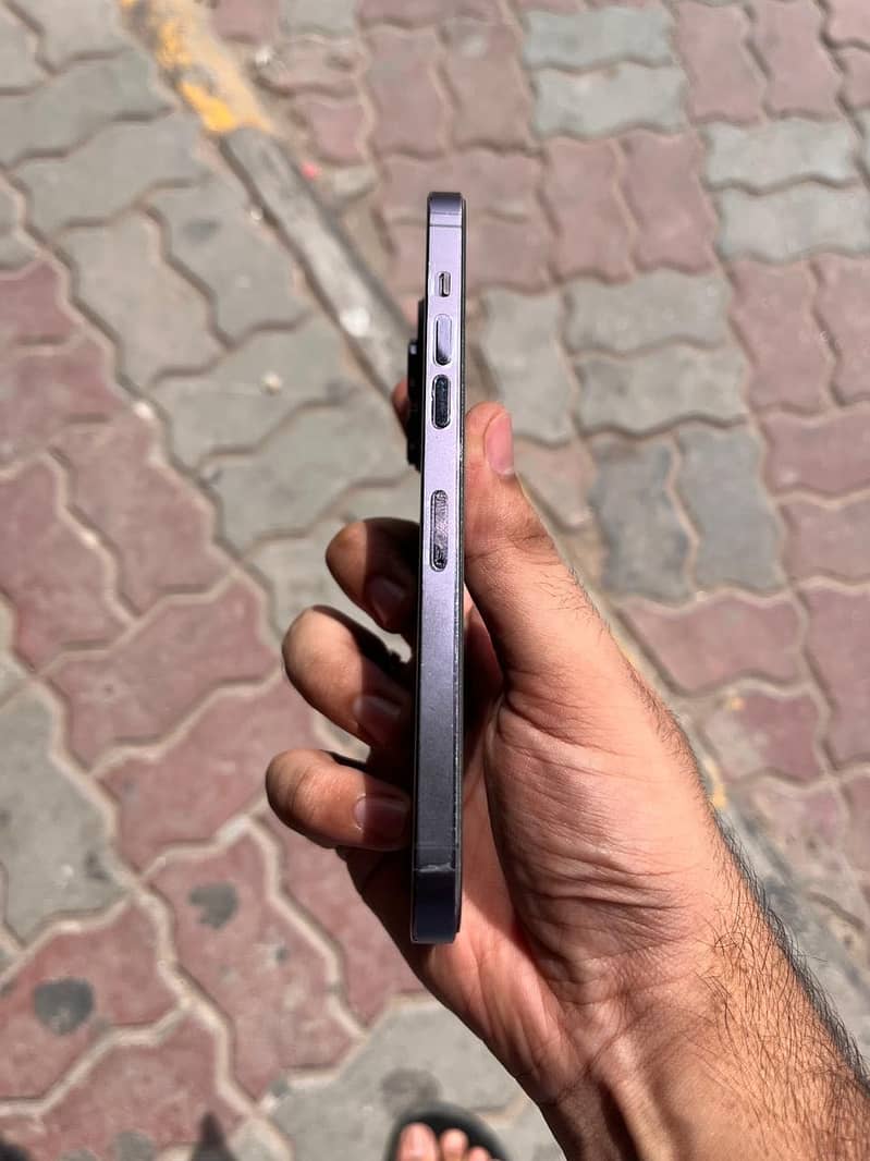 Apple iPhone 14 Pro Max 0