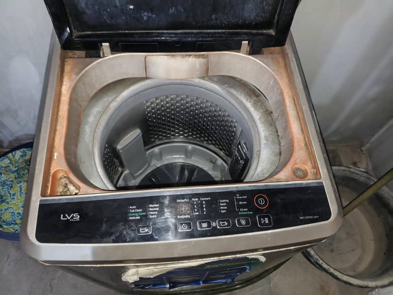 Used Automatic washing machine 4