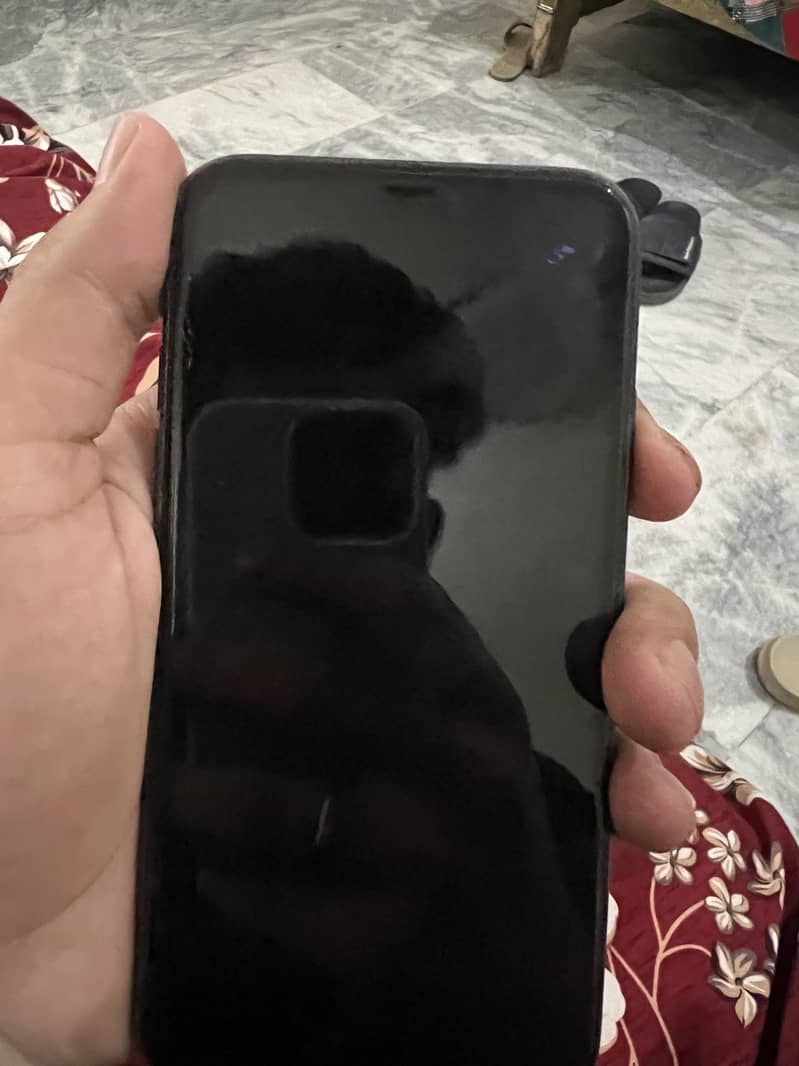 Apple iPhone 11 jv 1