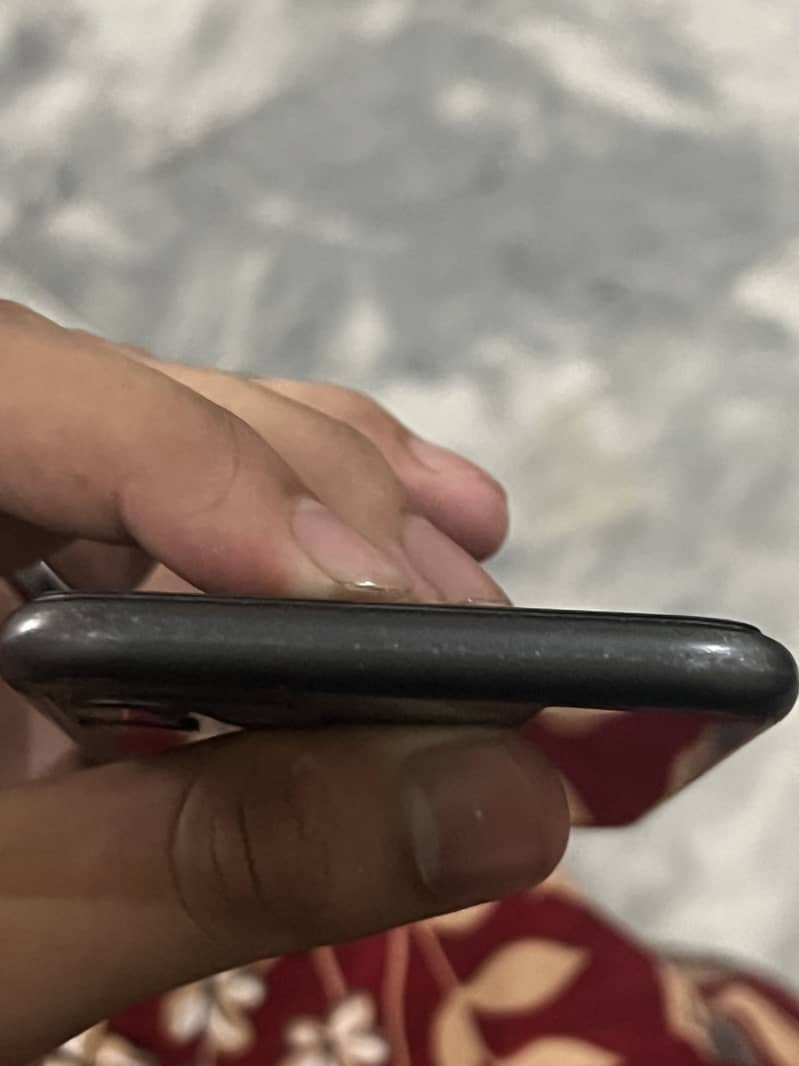 Apple iPhone 11 jv 5