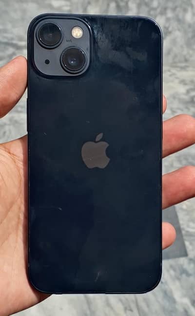 Apple iPhone 13