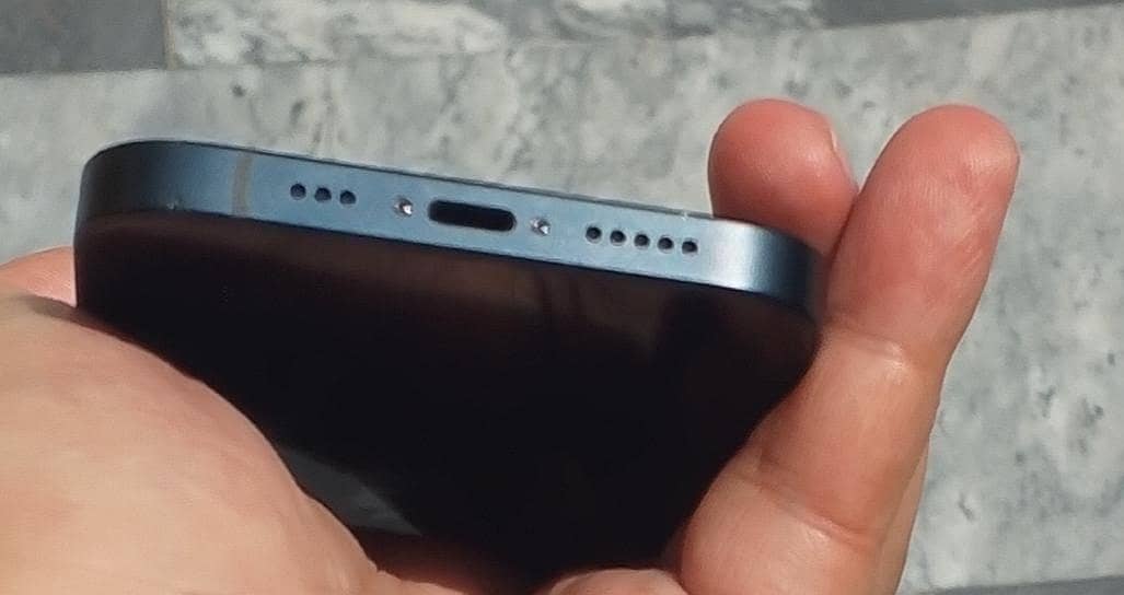 Apple iPhone 13 1
