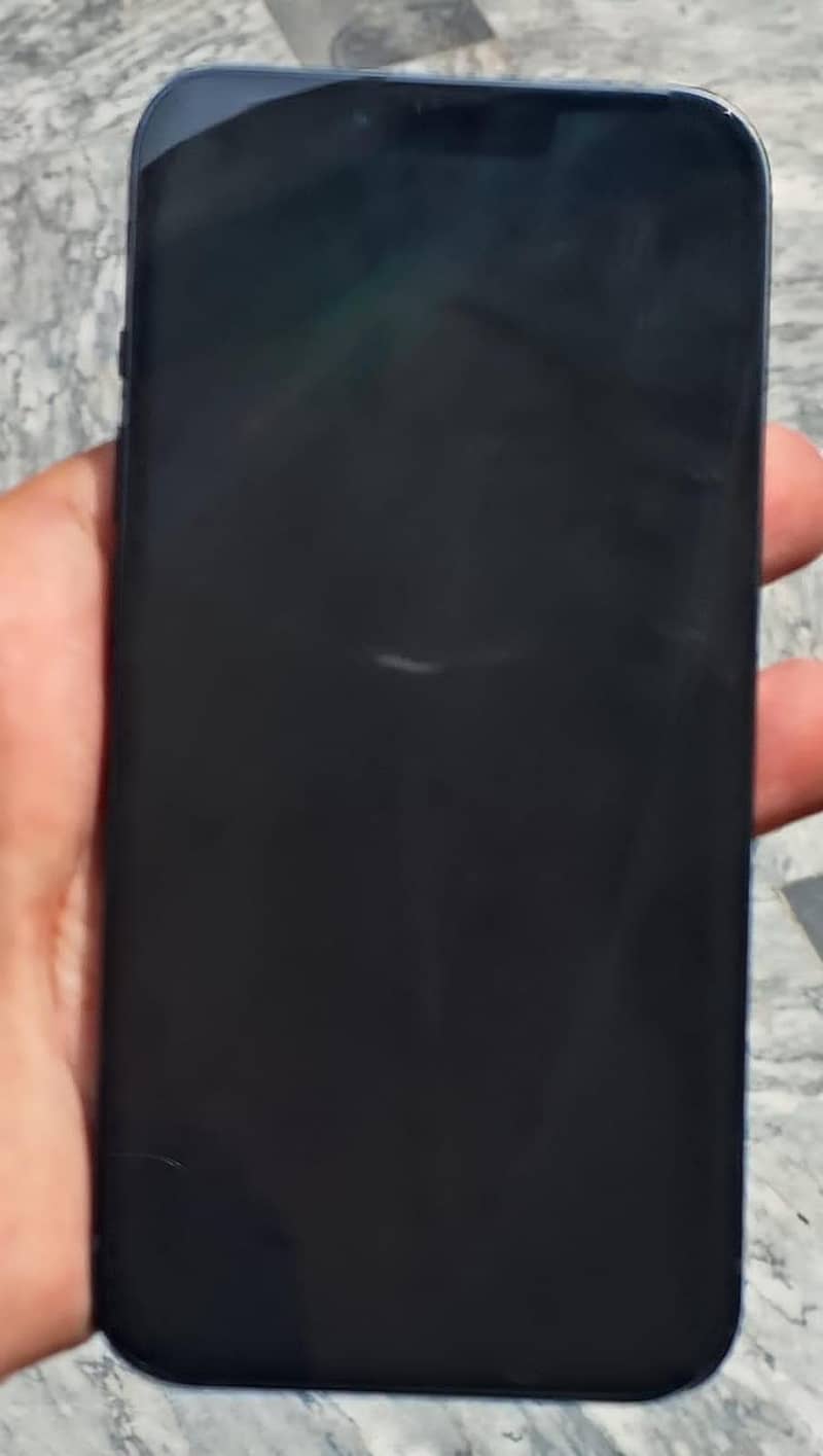 Apple iPhone 13 5