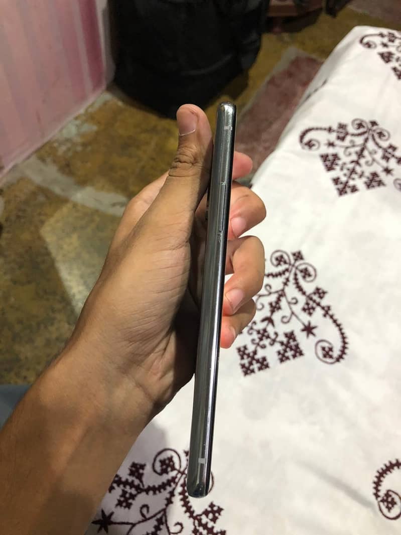 One Plus 8T 4