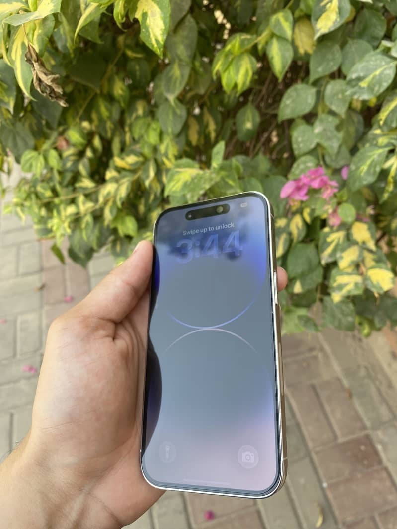 Apple iPhone 14 Pro 2