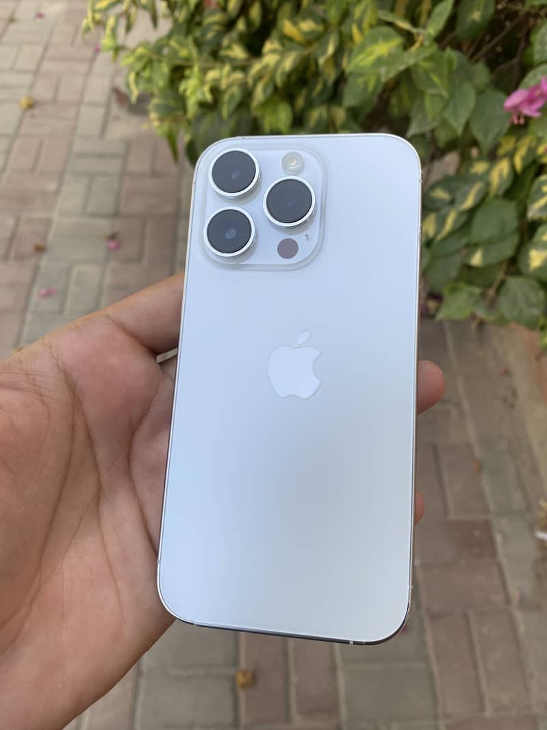 Apple iPhone 14 Pro 3