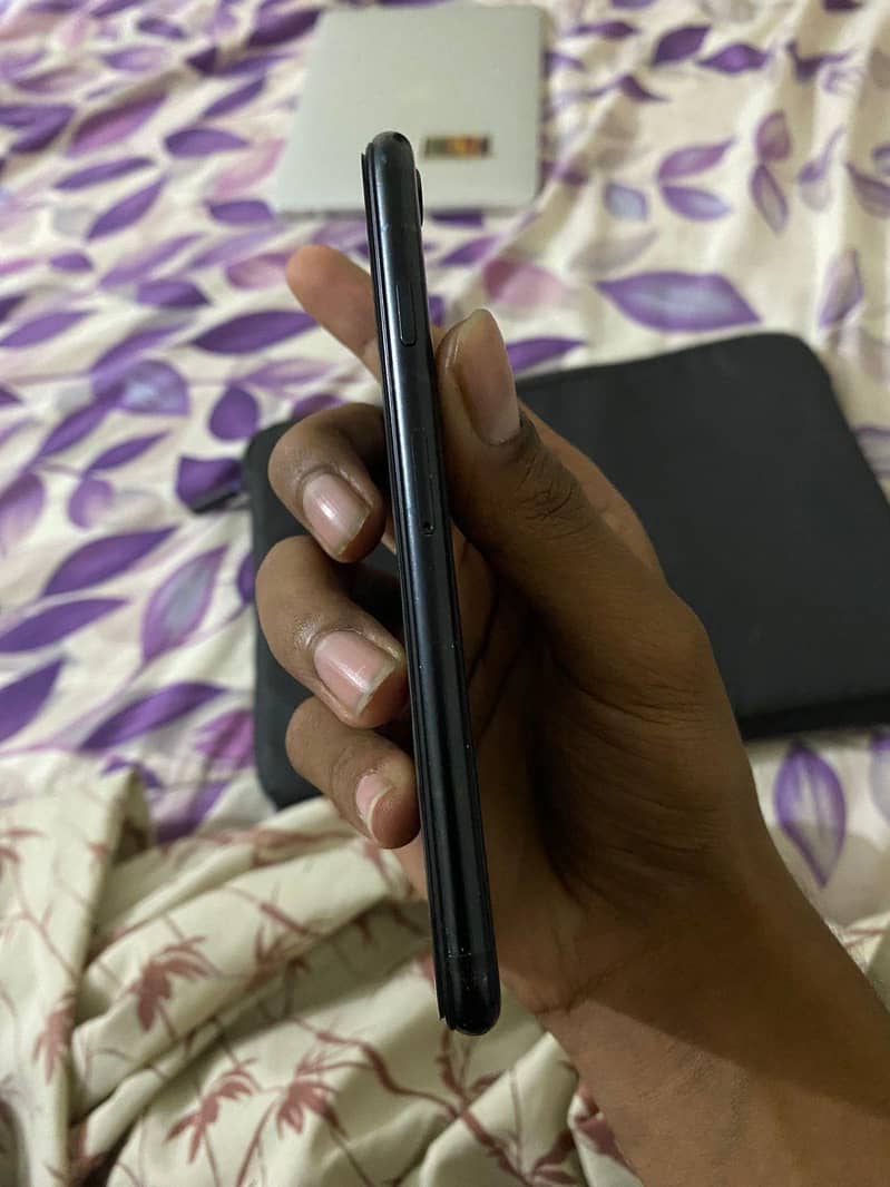 Apple iPhone SE 3