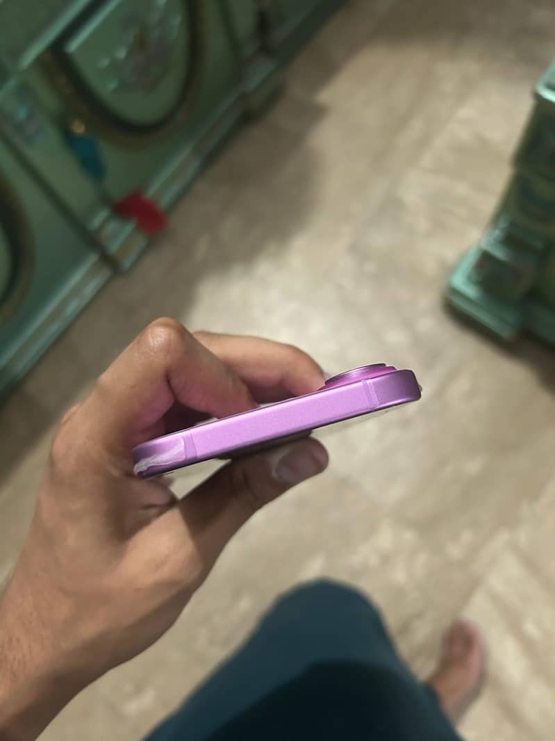 Apple iPhone 16 1