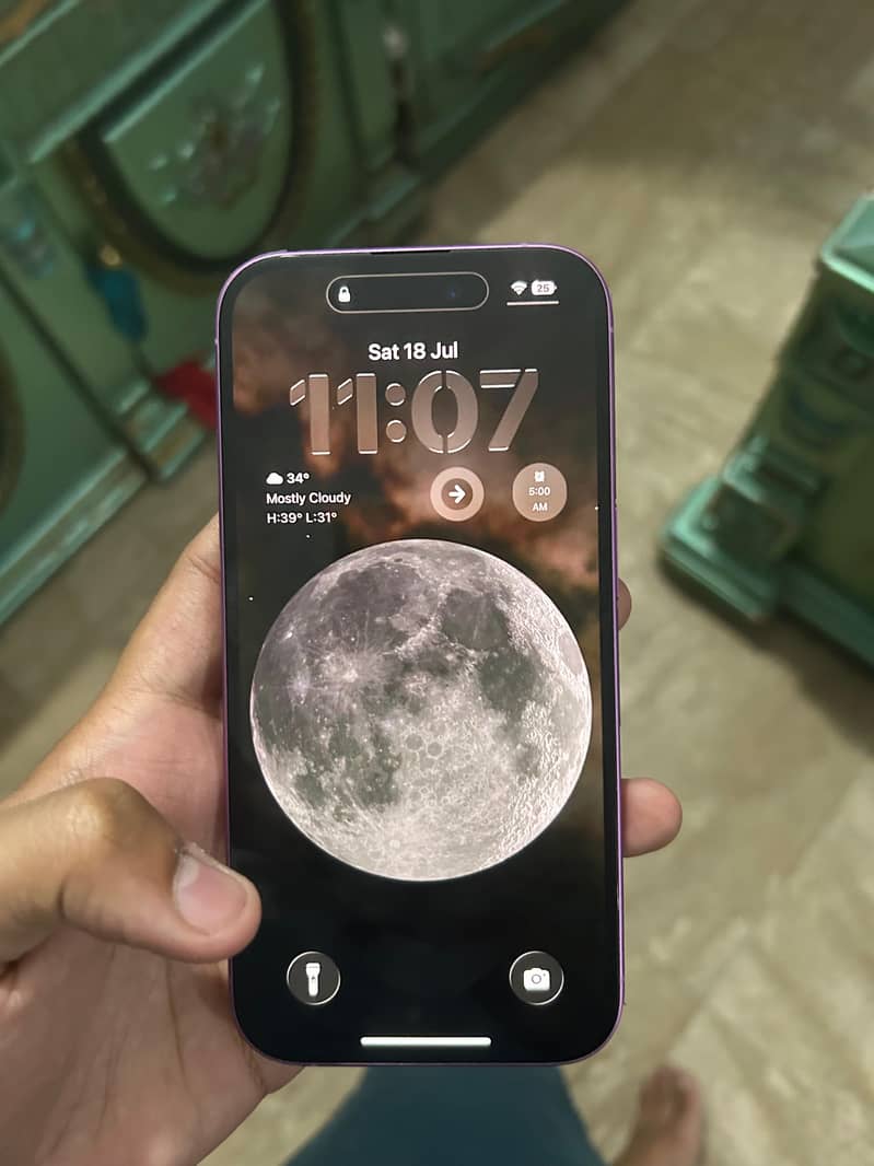 Apple iPhone 16 3