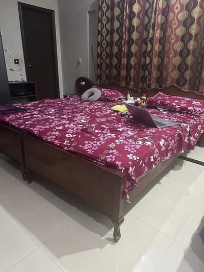 2 single beds