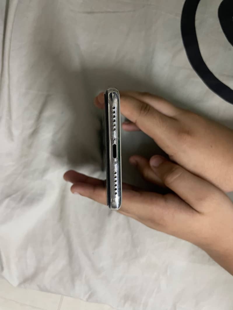Apple iPhone X 2