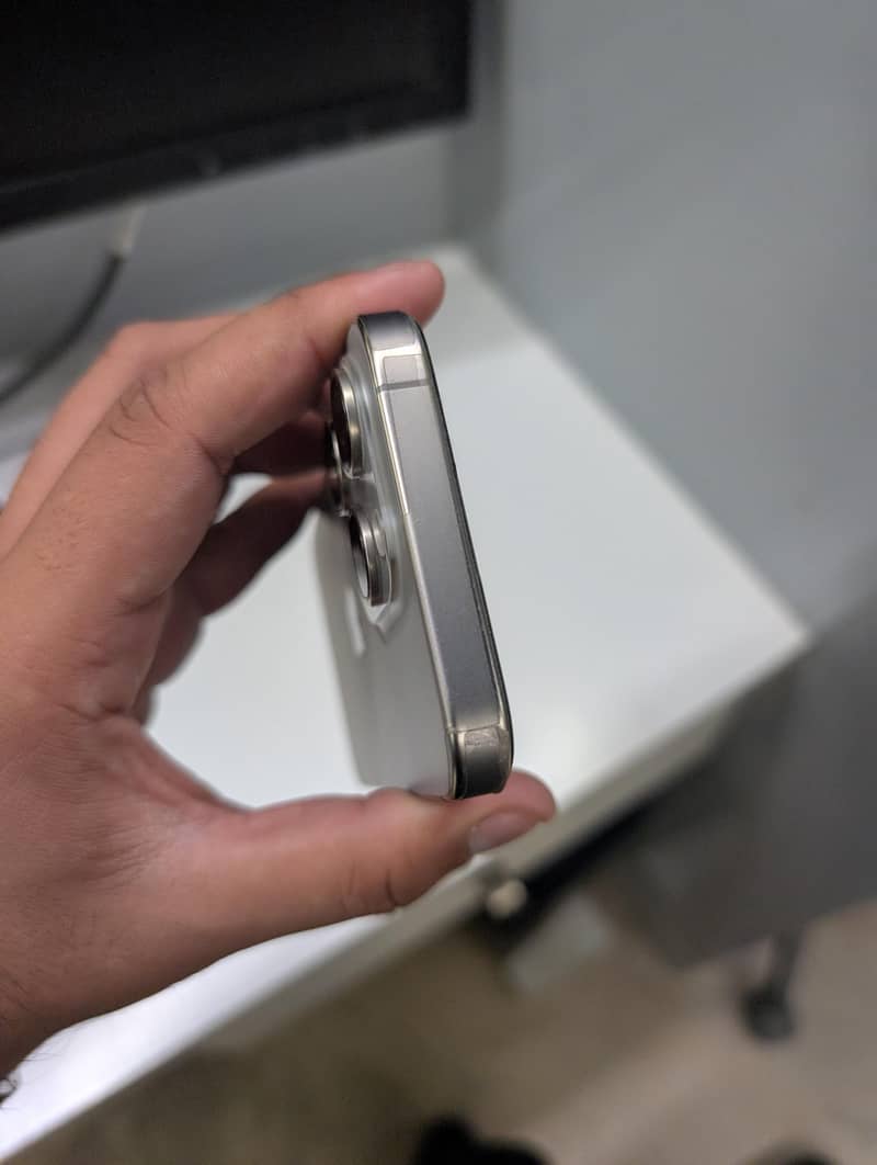 Apple iPhone 15 Pro 1