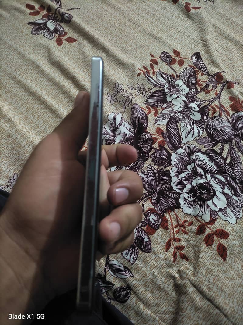 Tecno CAMON 20 2