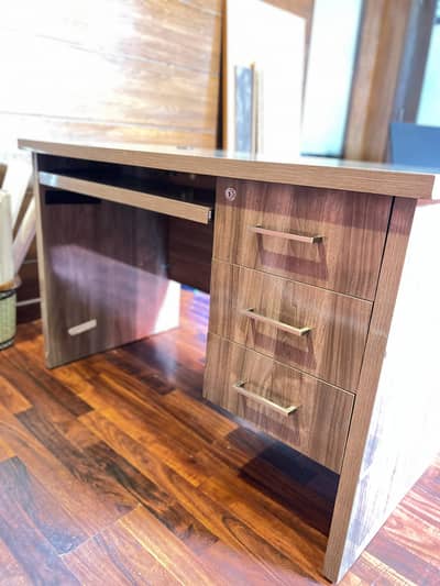 Office Table , Desk For Sale , 4 x 2 feet , Excellent Condition