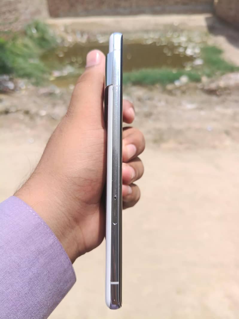 Google Pixel 7 Pro 2
