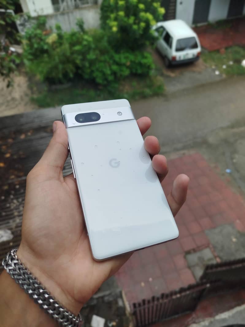Google Pixel 7a 1
