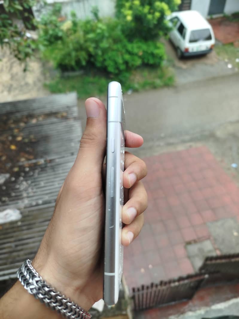 Google Pixel 7a 3