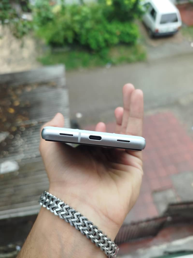 Google Pixel 7a 4