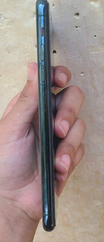 Apple iPhone 11 Pro Max 6