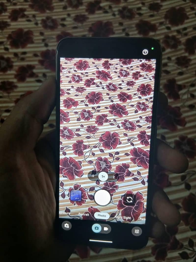 Google Pixel 8 4