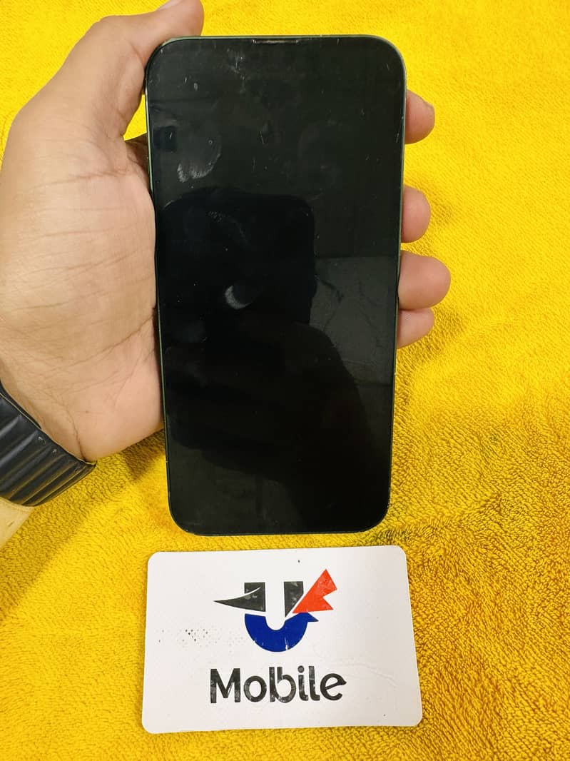 Apple iPhone 13 6