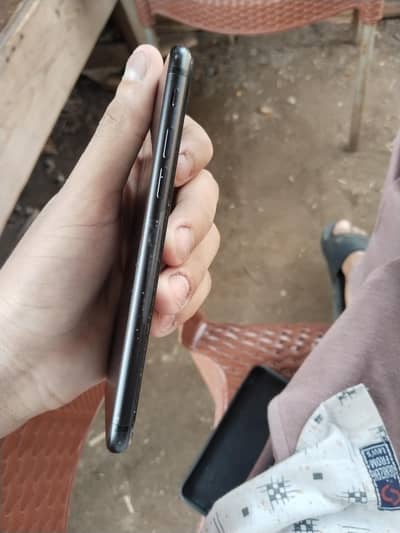 Apple iPhone 7