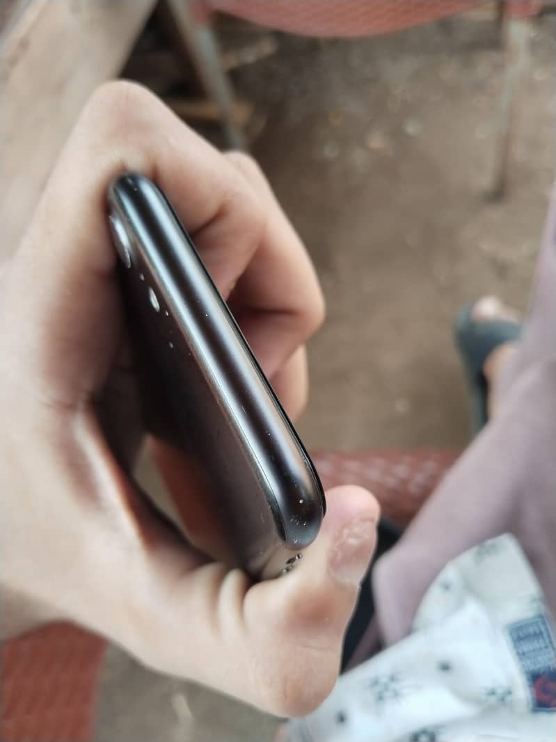 Apple iPhone 7 1