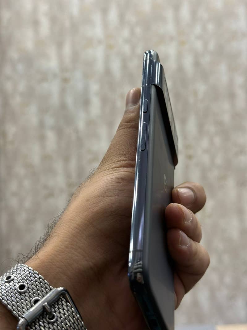 Google Pixel 8 Pro 2