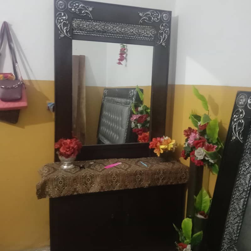 double bed with dressing table 1