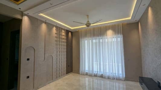 1 kinal upper portion for rent (random pictures)