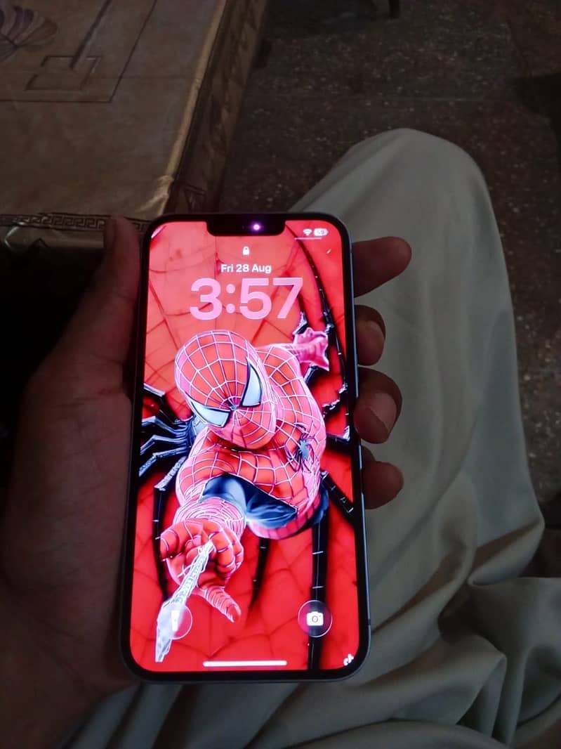Apple iPhone 14 3