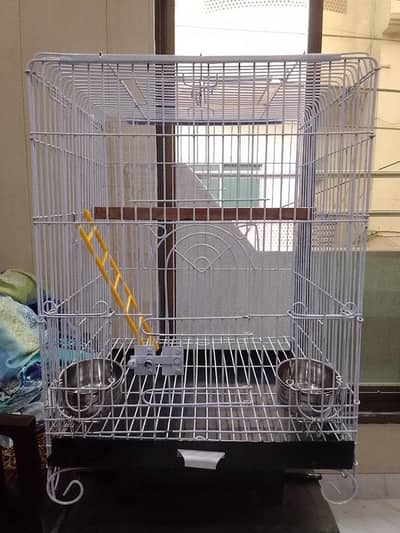 Large Clean Bird Cage in Excellent Condition – Ready for Use