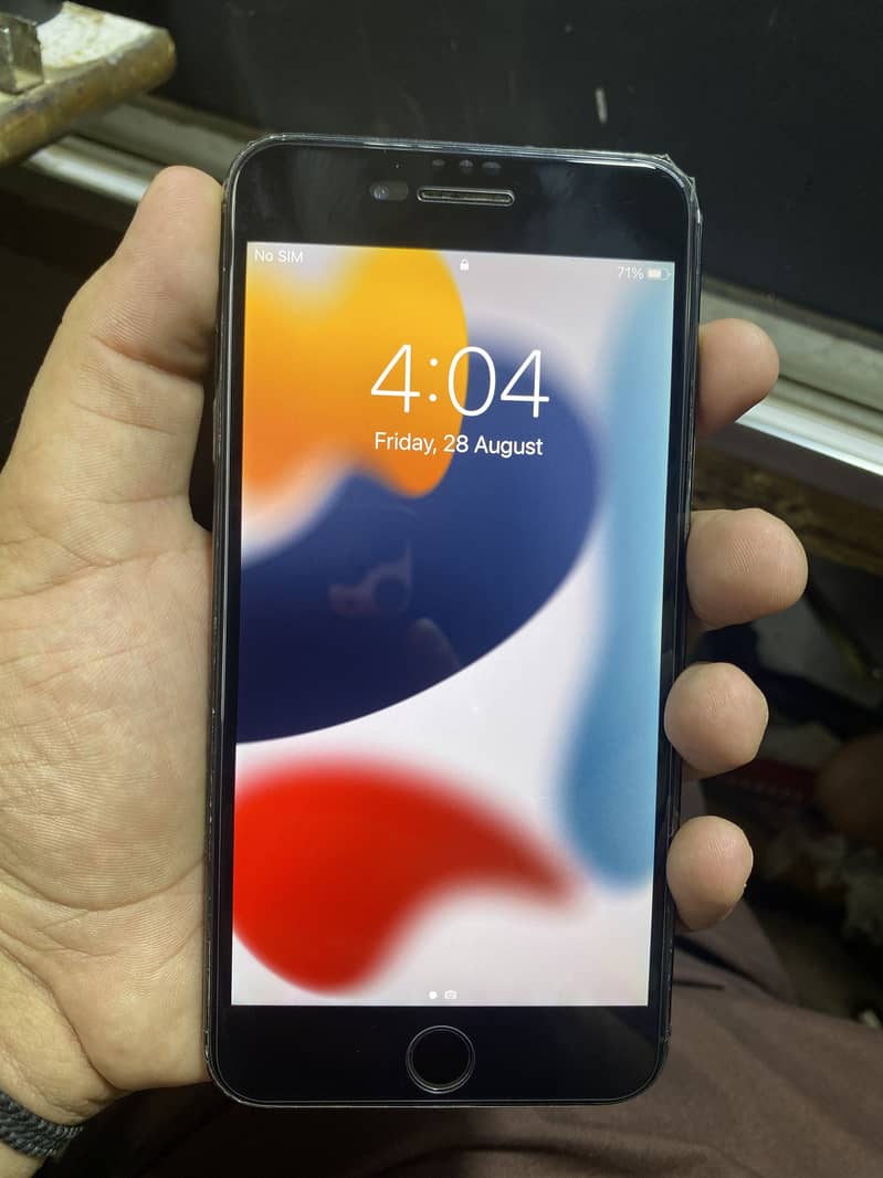 Apple iPhone 7 Plus 1