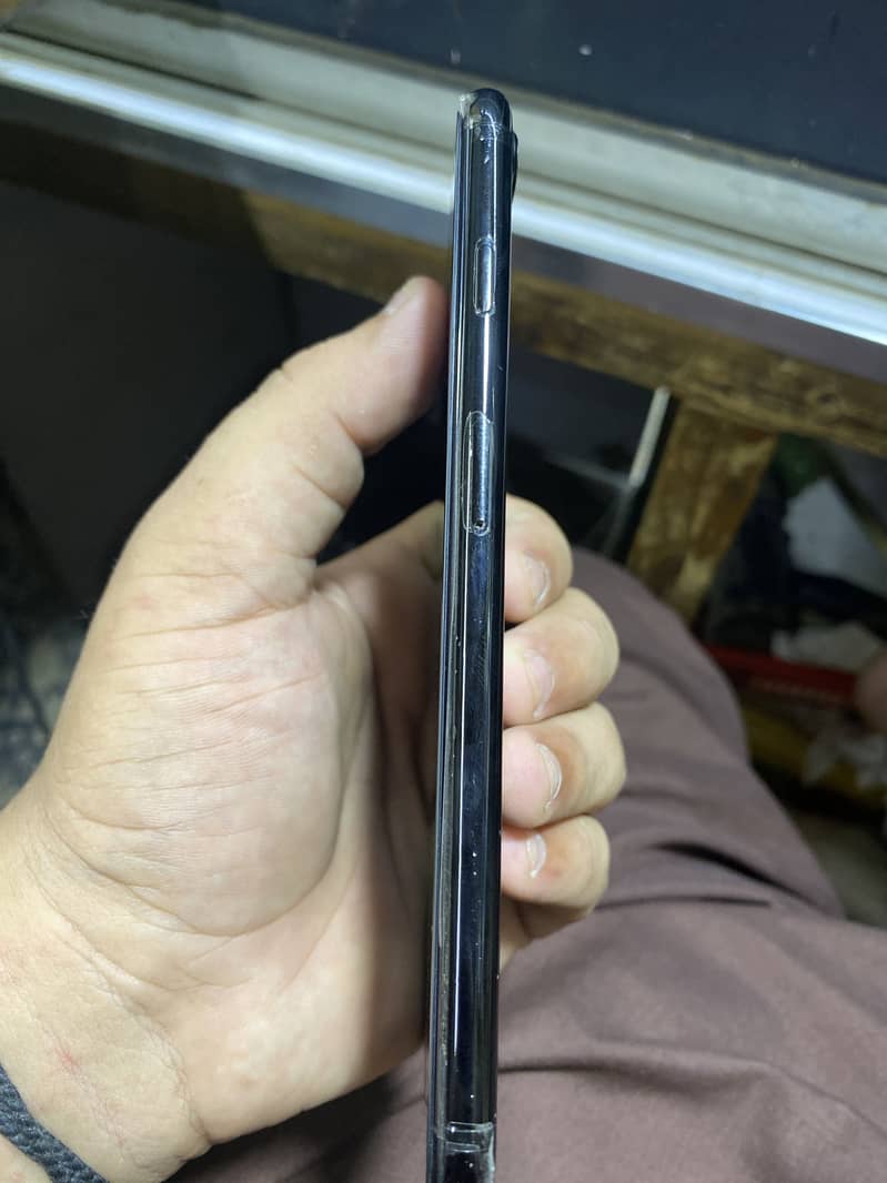Apple iPhone 7 Plus 3