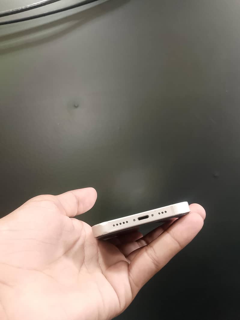 Apple iPhone 13 1